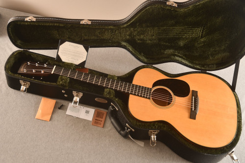 Martin Custom Shop 000-18 (1 11/16” Nut) #3073330 — Acoustic Guitar
