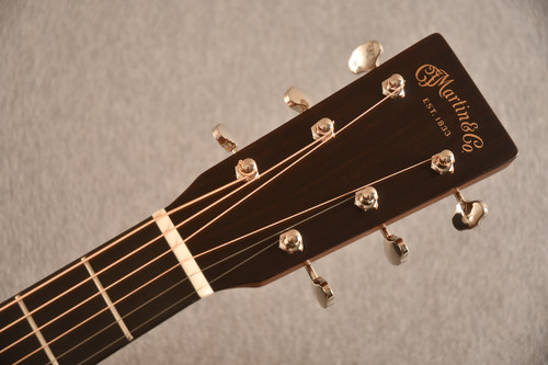 Martin Custom Shop 000-18 (1 11/16” Nut) #3073330 — Acoustic Guitar - View 4
