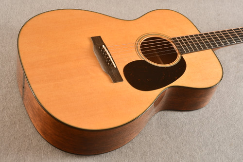 Martin Custom Shop 000-18 (1 11/16” Nut) #3073330 — Acoustic Guitar - View 3