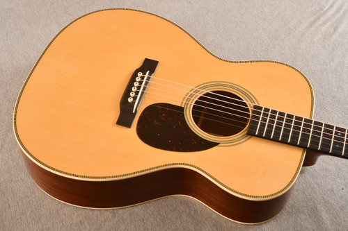 Martin Custom Shop OM-28 Engelmann Premium Guatemalan (2024) #2884380 - Top