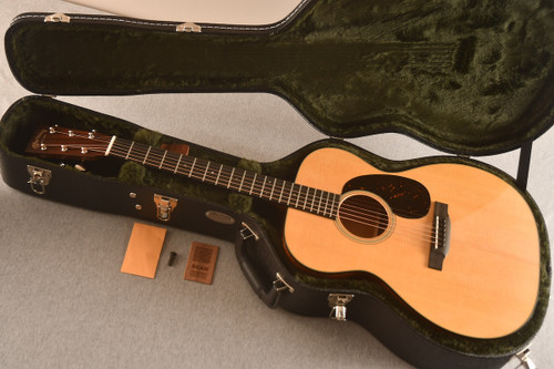 Martin 000-18 (2025) #2982711 — Case