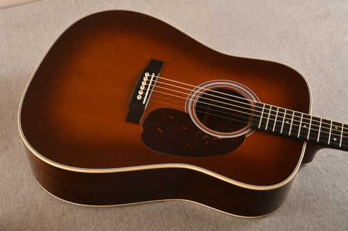Martin D-28 Ambertone (2021) #2495631 — Dreadnought Acoustic Guitar - Top
