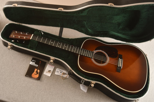 Martin D-28 Ambertone (2021) #2495631 — Dreadnought Acoustic Guitar - Case