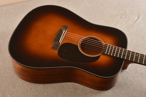 Martin D-18 Sunburst — Top 2