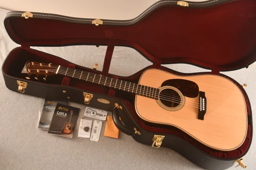 Martin D-28 Modern Deluxe #2297787 (2019) — Case