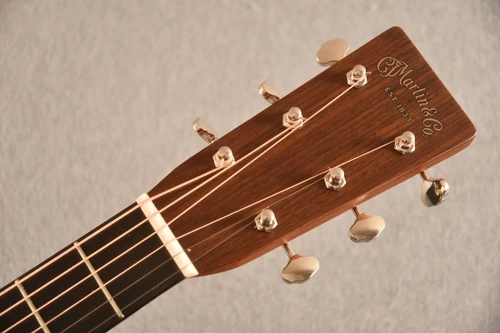 Martin Custom Shop 000-28 (2025) Adirondack 45 Rosette Maple Binding #2959975 — Headstock