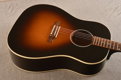 Gibson J-45 Standard (2025) #21295112 — Top