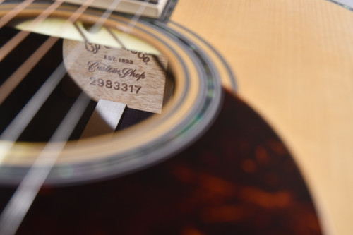 Martin Custom Shop OM-45 Adirondack V Neck (2025) - View 3