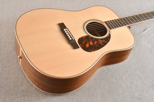 Larrivee D-40 Euro Spruce Special Shedua Ovangkol (2023)
