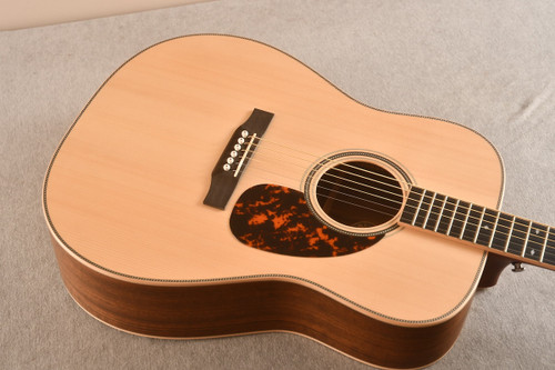 Larrivee D-40 Euro Spruce Special Shedua Ovangkol (2023)