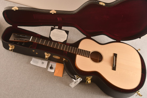 Martin Custom Shop 0000-18 Italian Alpine M-18 (2025)
