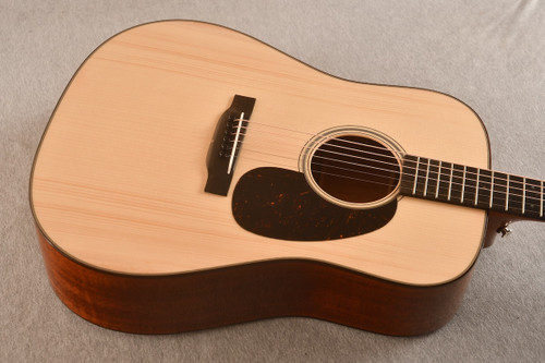 Martin Custom Shop D-18 Adirondack Long Saddle RW Binding (2025)