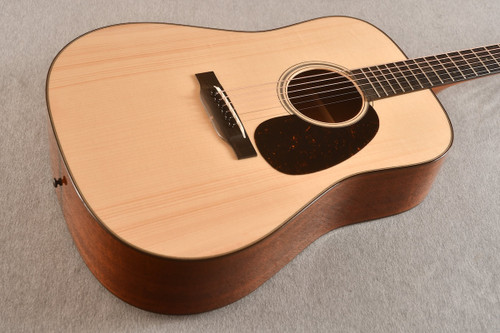 Martin Custom Shop D-18 Adirondack Long Saddle RW Binding (2025)
