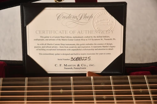 Martin Custom Shop 000-28 (12 String) Swiss Spruce Ambertone #3088225 - View 2