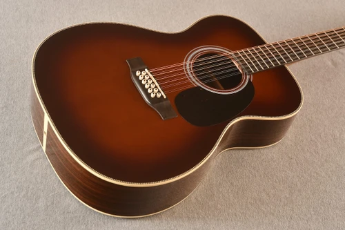 Martin Custom Shop 000-28 (12 String) Swiss Spruce Ambertone #3088225 - View 4