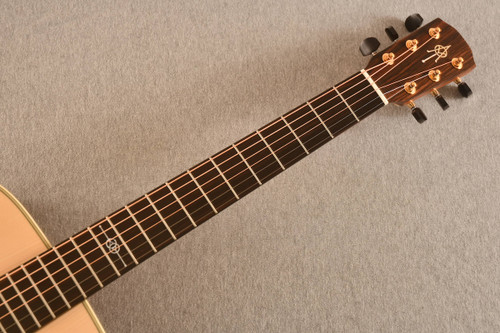 Alvarez Yairi DYM72 — Neck