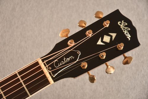 Gibson Custom Shop AJ Gold (2008) — Headstock
