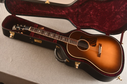 Gibson Custom Shop AJ Gold (2008) — Case