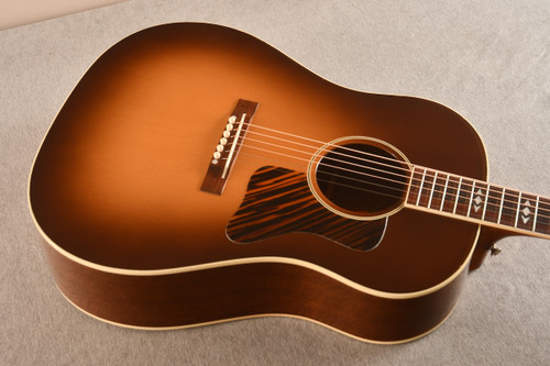 Gibson Custom Shop AJ Gold (2008) — Top 2