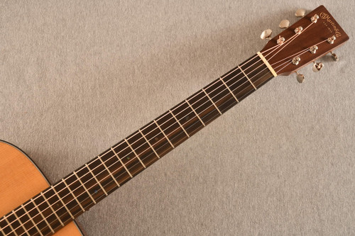 Martin 000E Retro Plus Mahogany (2025) — Neck