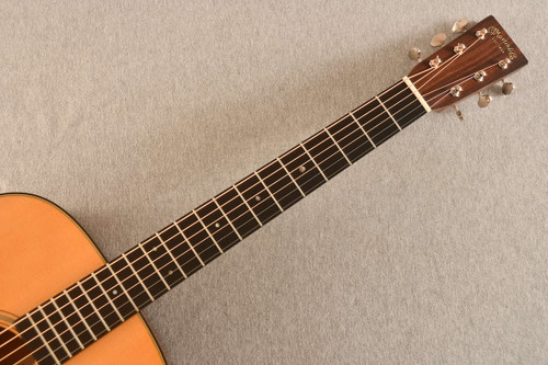 Martin D-18 (2021) — Neck