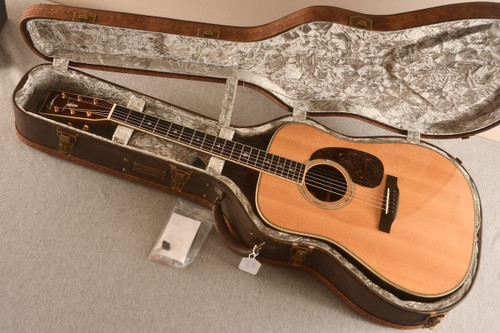 Eastman DT30D K&K Pickup (Double Top) — Case