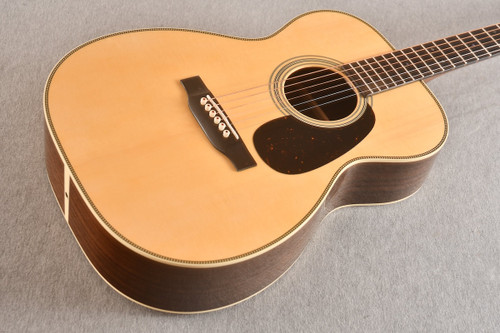 Martin Custom Shop 00-28 Adirondack — Top
