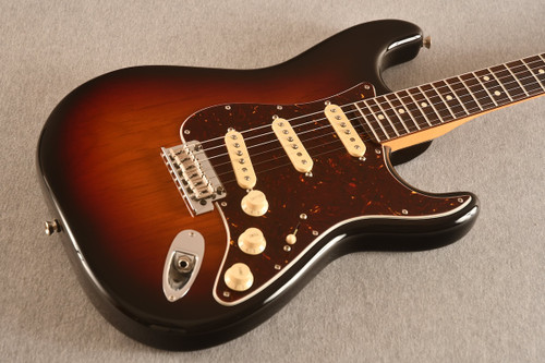 Fender American Professional II Stratocaster Sunburst (2021) — Top