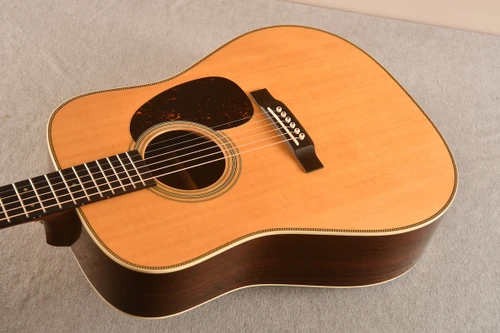 Martin HD-28 (2024) — Top 3