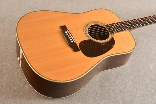 Martin HD-28 (2024) — Top
