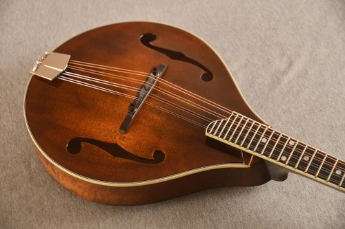 Eastman MD505 Teardrop Mandolin A Style F Holes Solid Spruce Top