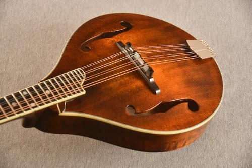 Eastman MD505 Teardrop Mandolin A Style F Holes Solid Spruce Top