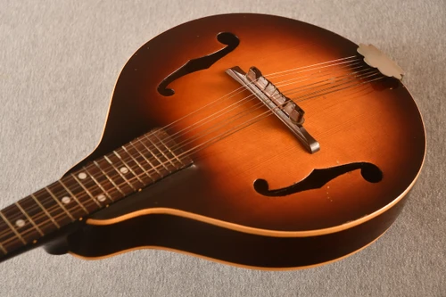 Gibson A-00 Sunburst Mandolin (1940s)