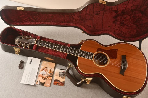 Taylor 512e 12-Fret Cedar / Mahogany (2014)