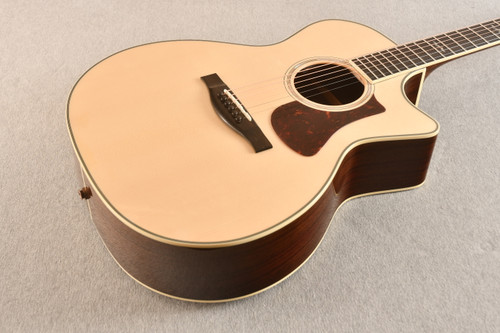 Eastman AC422CE Grand Auditorium Acoustic Electric Guitar – Sitka Spruce & Ovangkol - View 3
