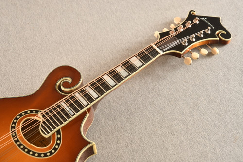 Eastman Mandolin MD614-GB Oval Sound Hole With K&K Pickup - View 4