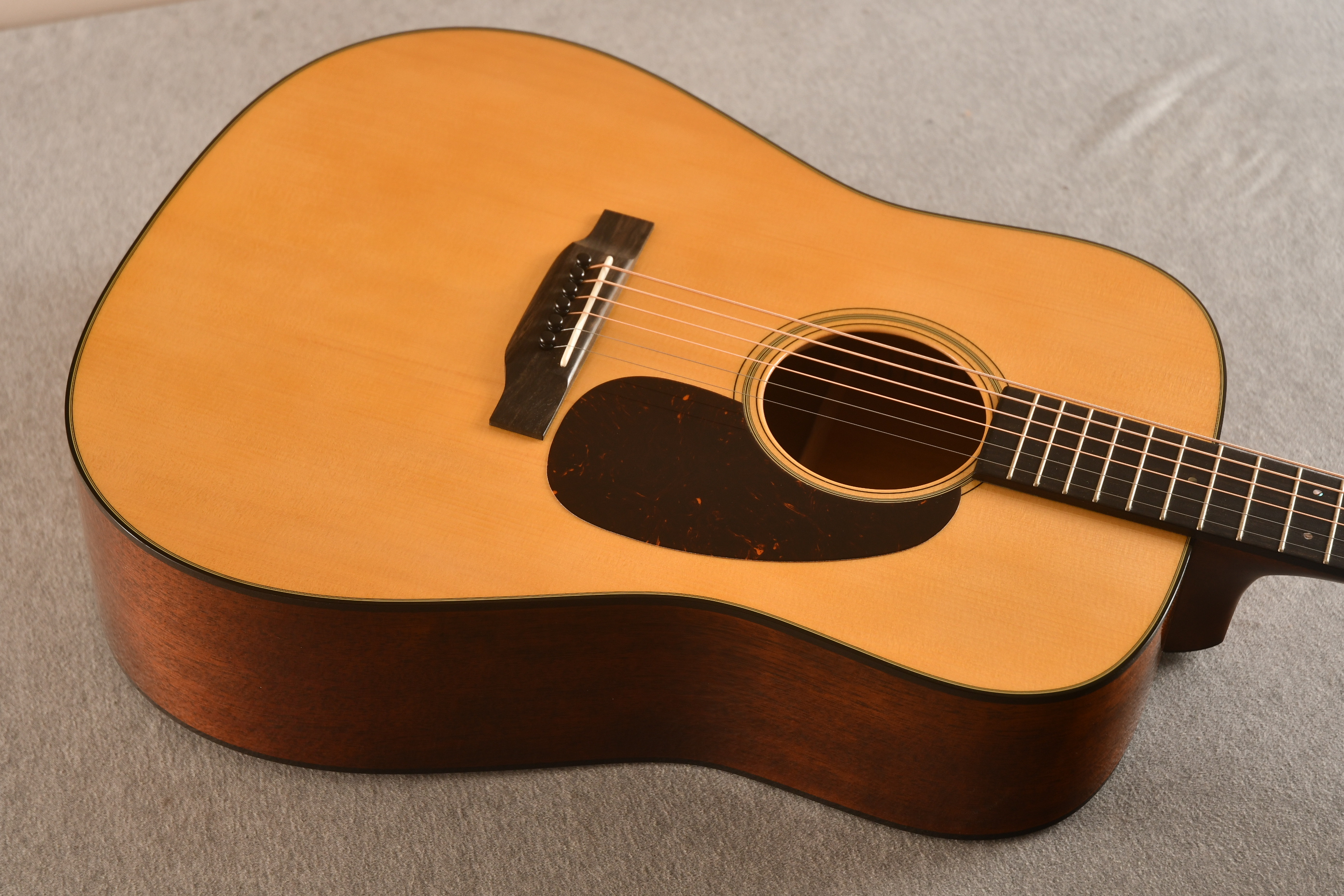 Martin D-18 カスタム Custom Shop D-18 | Martin Guitars | Wildwood Guitars