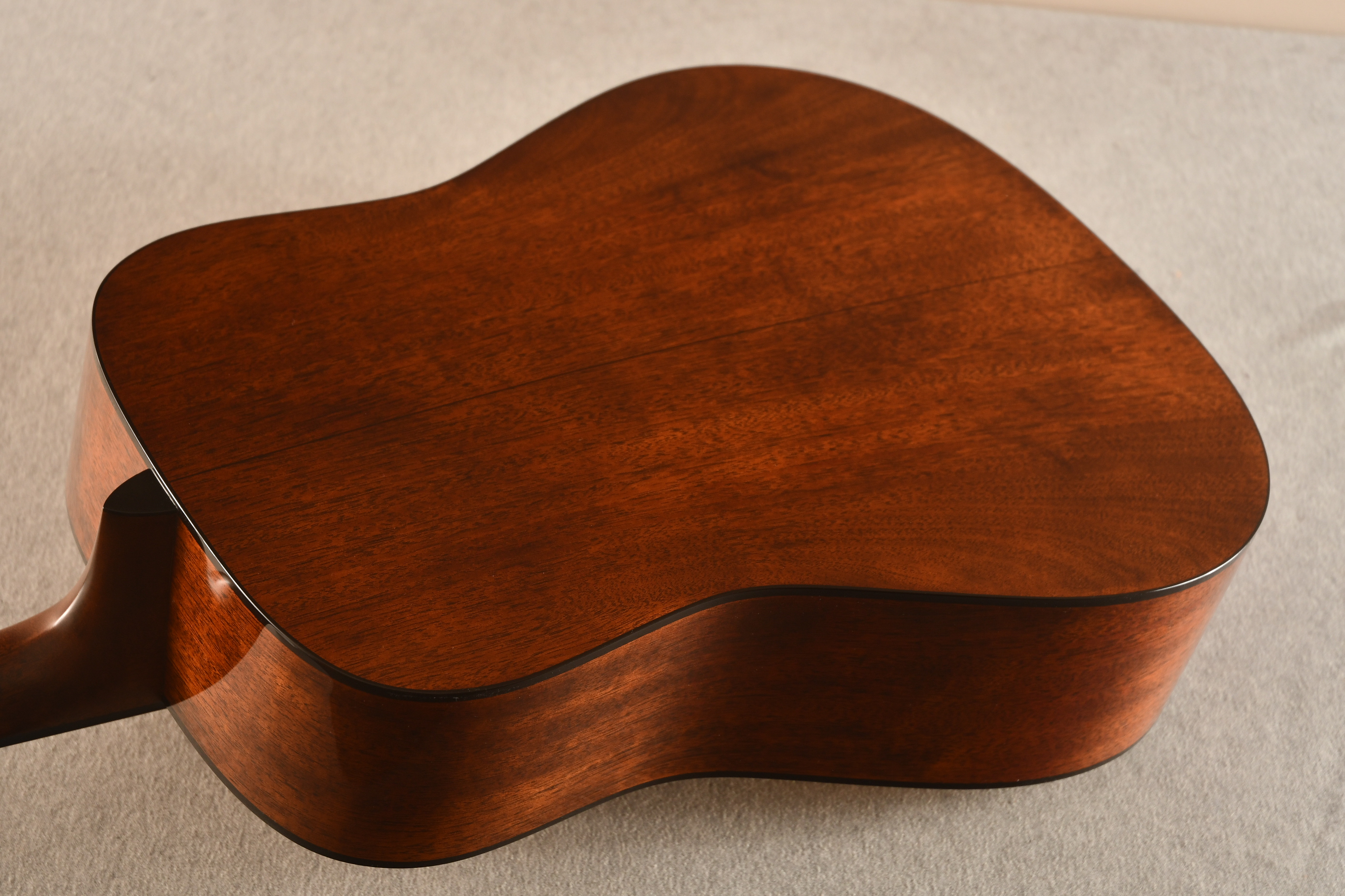 Martin D-18 カスタム Martin Custom Shop D 18 Style Adirondack #2863116