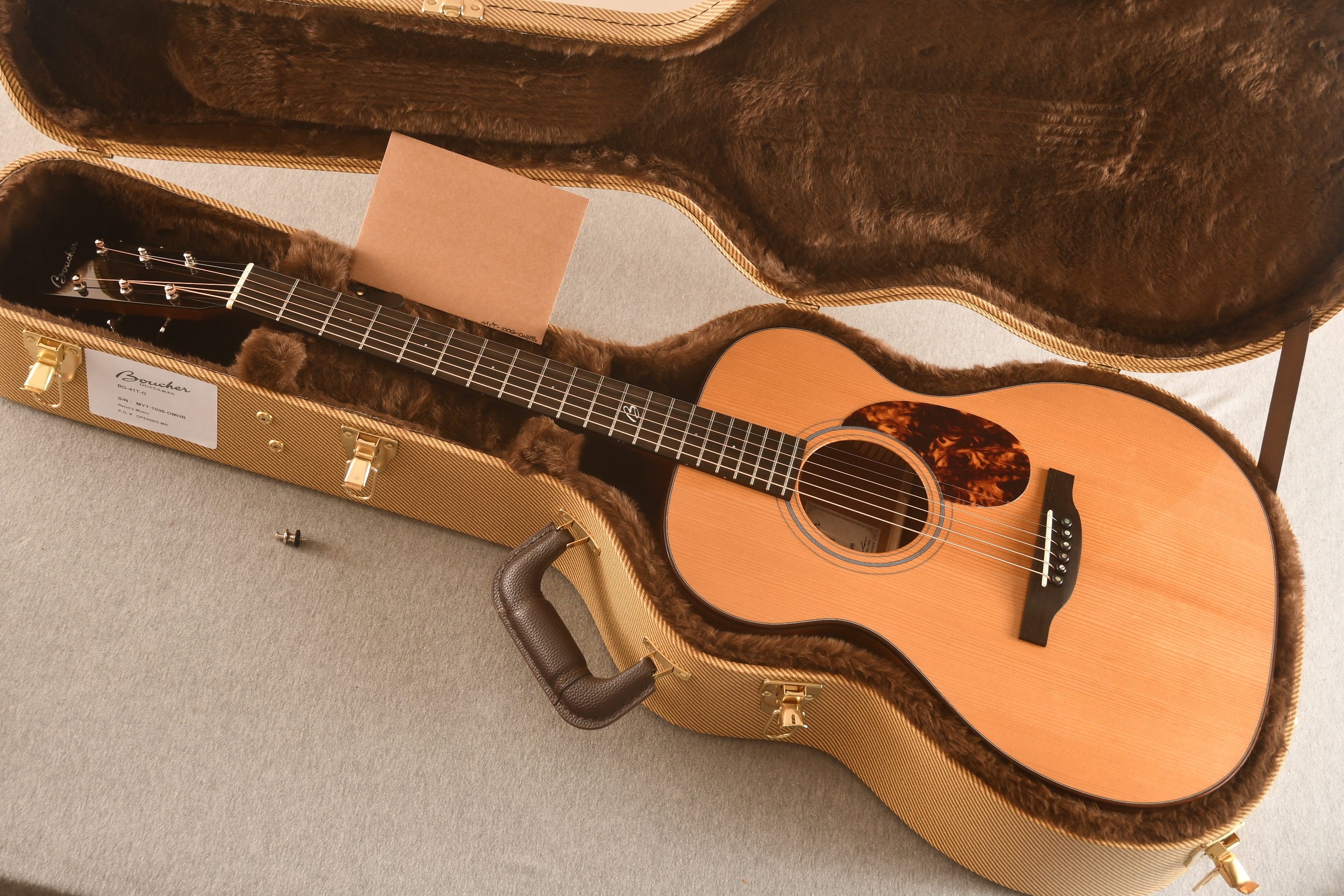 Boucher Guitar BT-41T-G Torrefied Adirondack Mahogany OM Hybrid