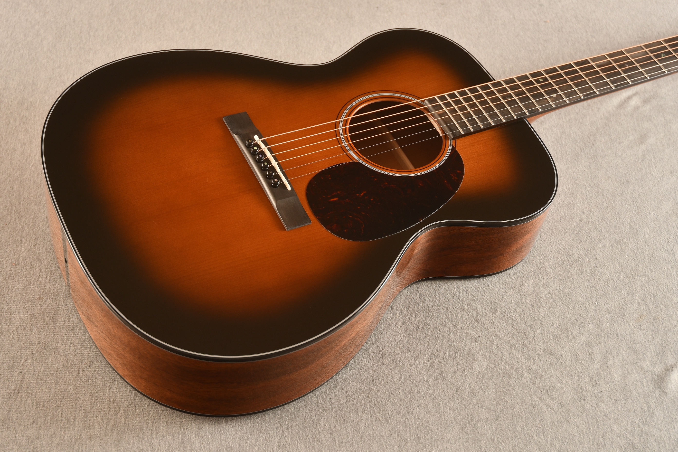 Martinマーチン 000-18 Marquis Sunburst アコギ Martin 000-18 Golden Era 1937 - Sunburst | Sweetwater