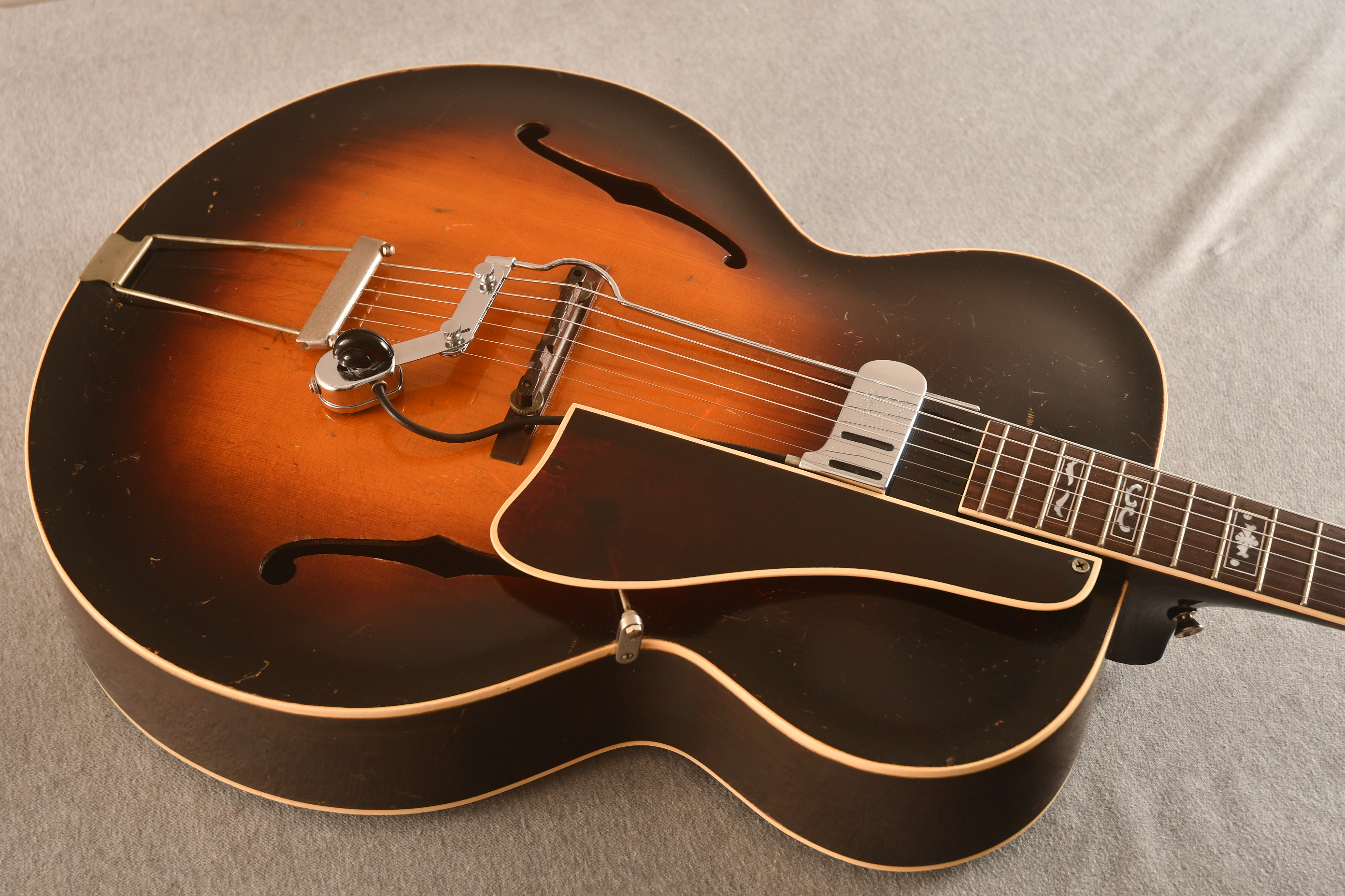 1936 Gibson L-7 w/ OHSC DeArmond FHC + Kent Armstrong Pup #93412