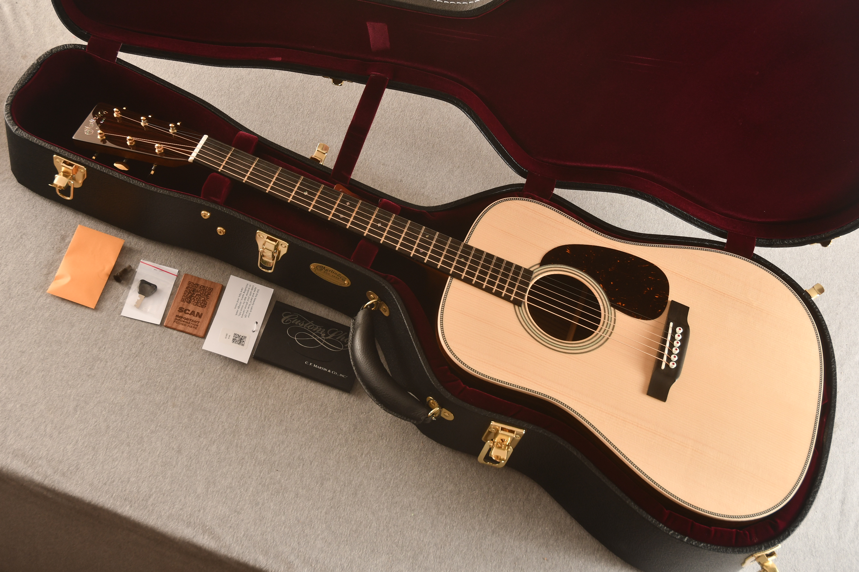 Martin Custom Shop D-28 Modern Deluxe Adirondack #2981129