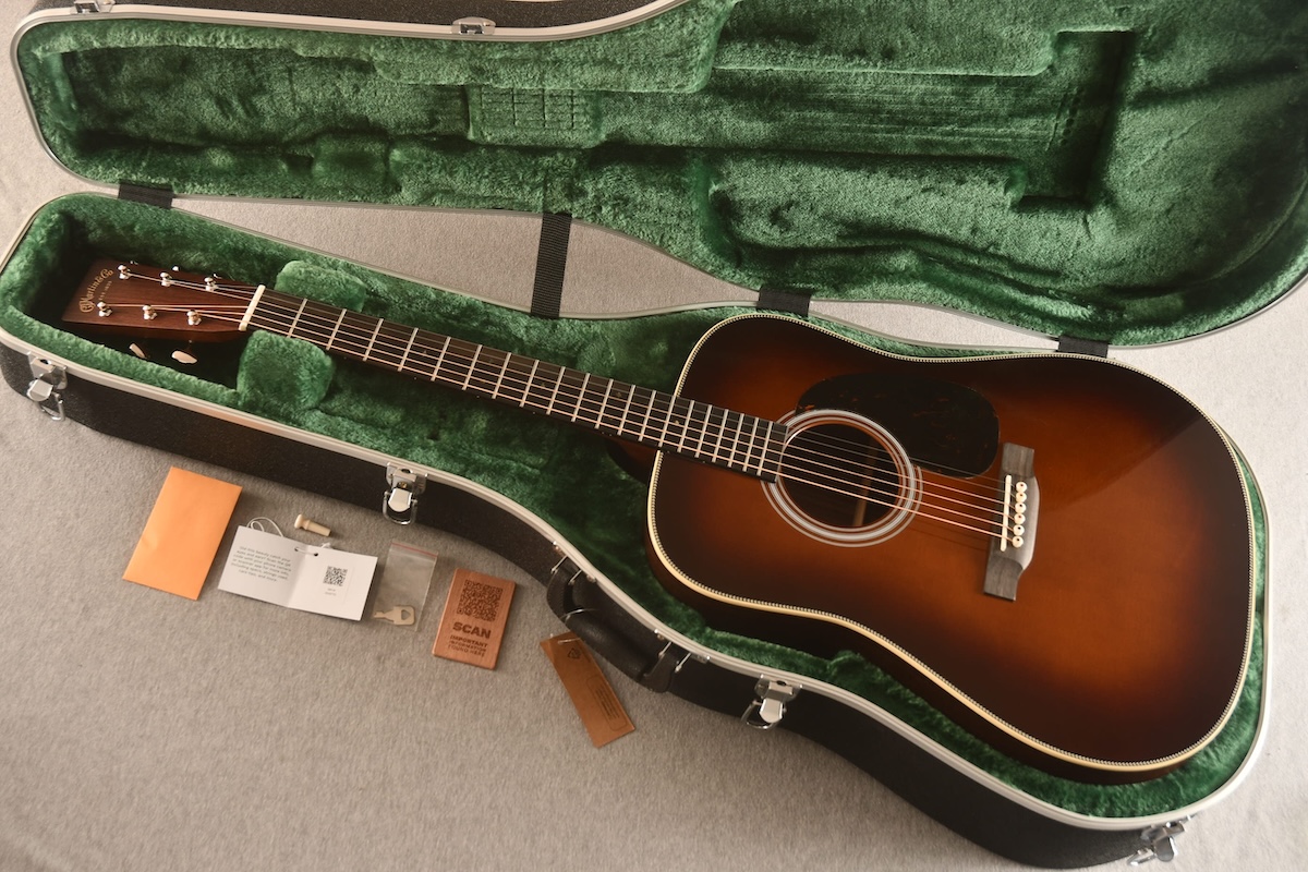 Martin HD-28 Ambertone #3025770 — Dreadnought Acoustic Guitar