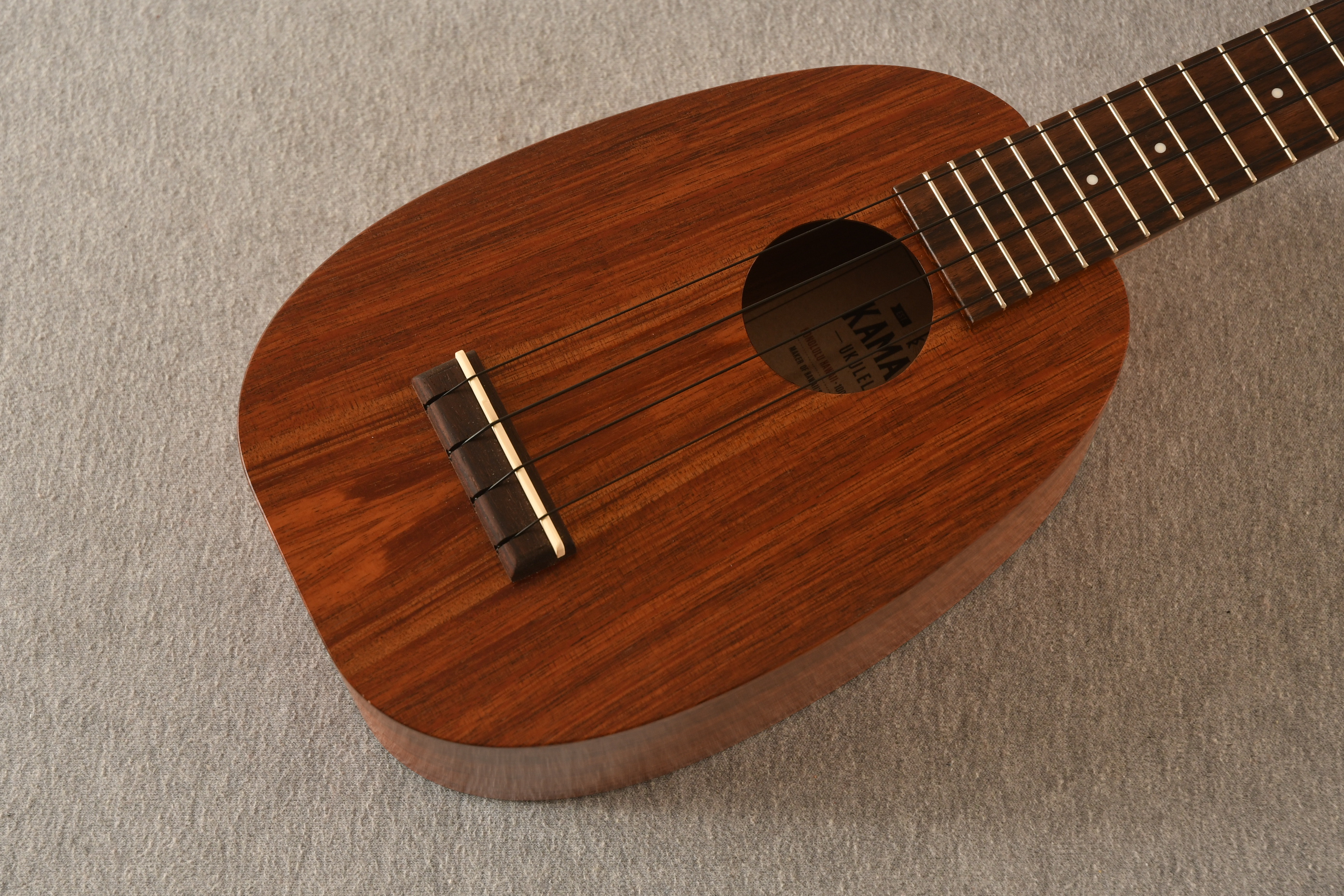 Forfatter Alabama Borgerskab Kamaka Pineapple Ukulele Made in Hawaii - HP-1 Solid Koa- 230362 -  GuitarHotline.com