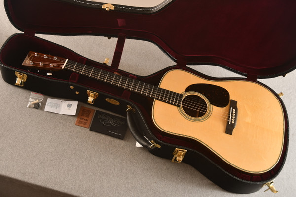 Martin Custom Shop HD 28 Style Bearclaw Engelmann Top #2884387