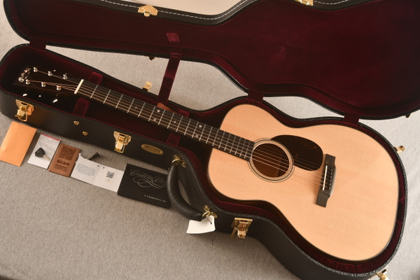 Martin OO-15M BUMPカスタム Martin 00-15M BUMP OF CHICKEN 藤原基央