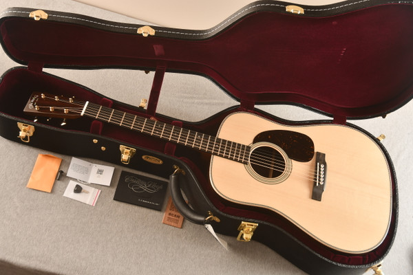 Martin Custom Shop D-28 Modern Deluxe Adirondack #2981128
