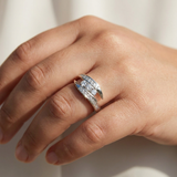 Crossover diamond ring 14kt white gold model hand 0.75 ctw