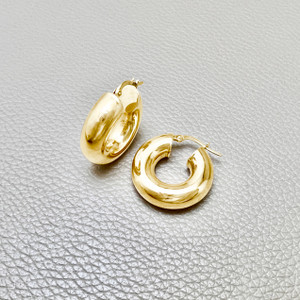 7.25mm Gold Hoops 7.25mm Gold Hoops