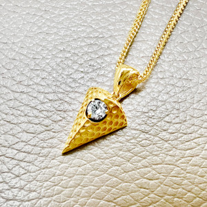 Hexagonal Spearhead Diamond Pendant 0.20tcw